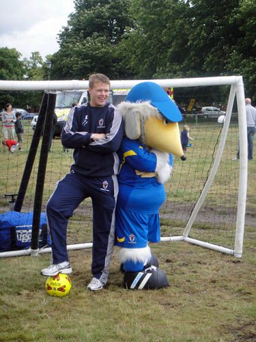 Haydon the Womble poses with Seb Brown