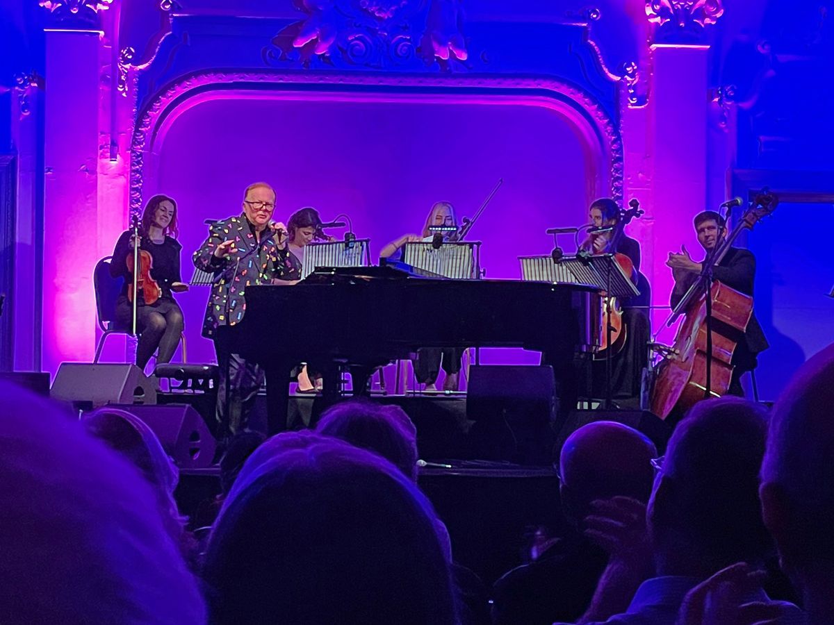 Mike Batt and the string quintet